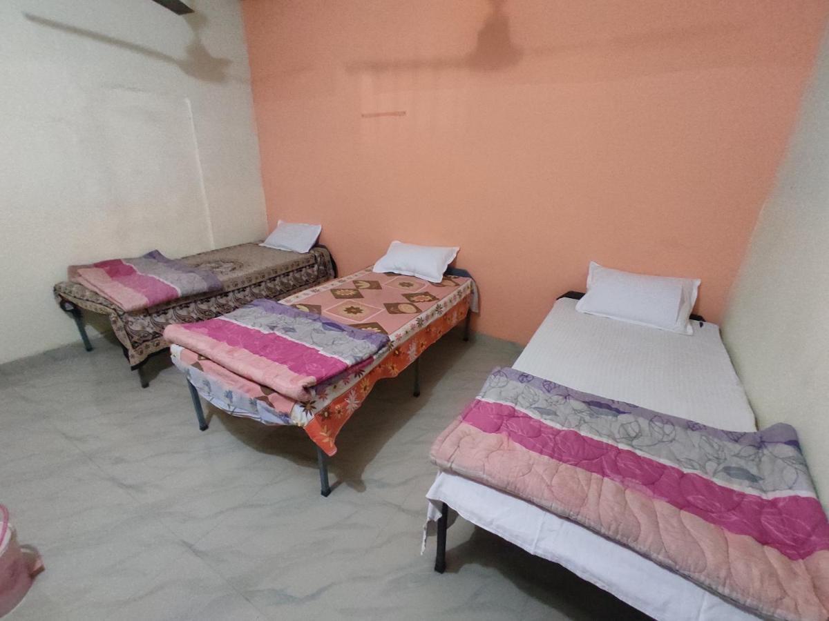 Superinn Home Stay& Guest House Агра Экстерьер фото